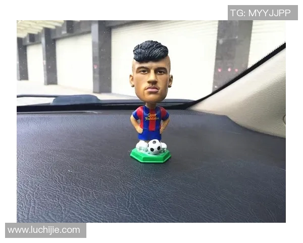 足球明星玩偶配饰的创意设计与流行趋势探讨